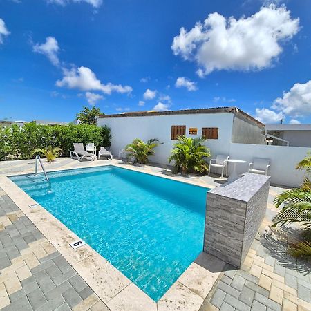 Ocean Breeze Apartments In Aruba Oranjestad Exterior photo