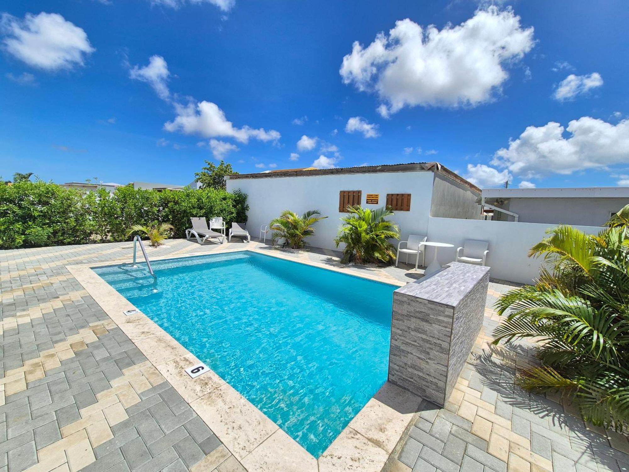 Ocean Breeze Apartments In Aruba Oranjestad Exterior photo